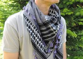 15 Ways To Wear A Keffiyeh & Shemagh (Photos) | Hirbawi Kufiya