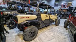 2014 Can-Am Commander 800 Xt - 799Cc Standard Equipment & Specs